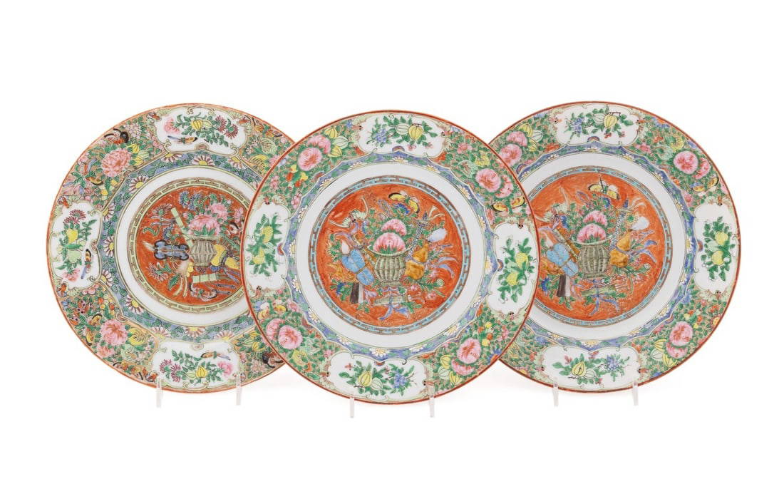 SET OF 3 CHINESE ROSE MEDALLION PLATES