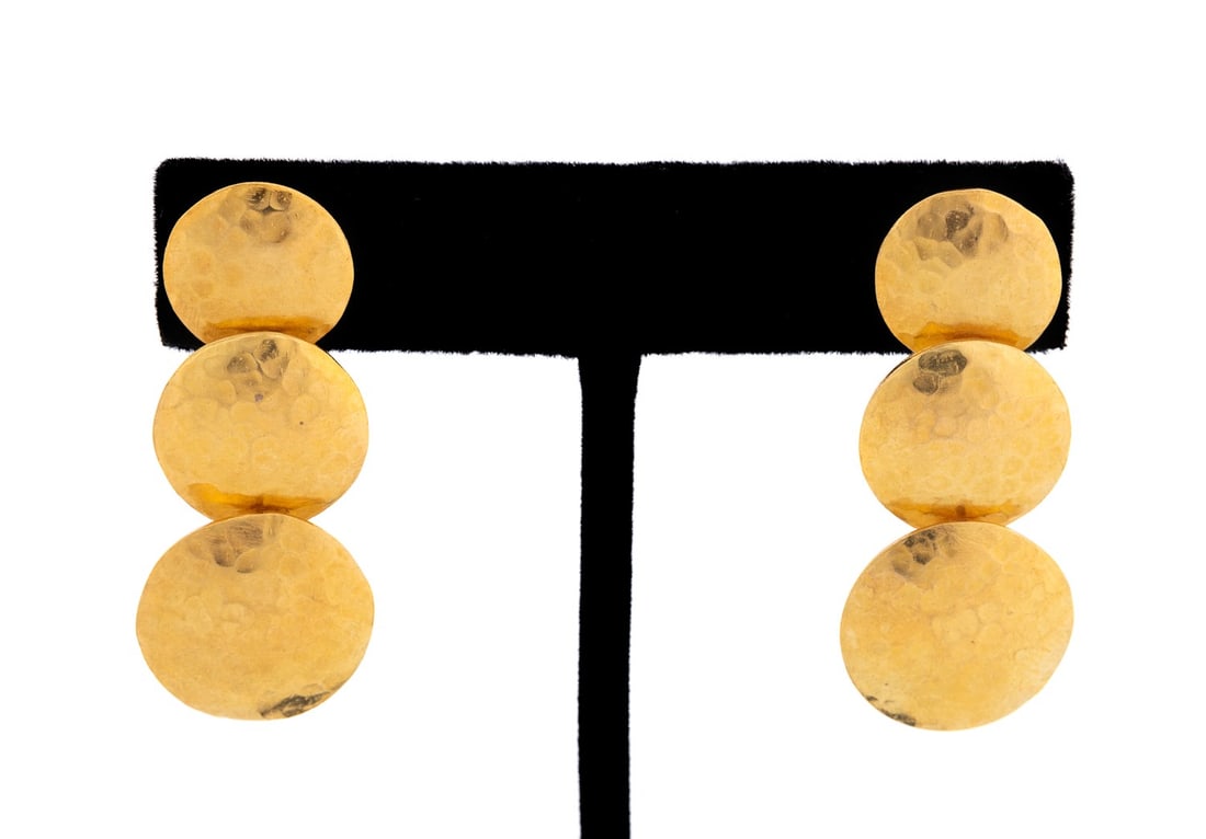 HAMMERED 20K YG GRADUATED DISC DROP EARRINGS (1 of 4)