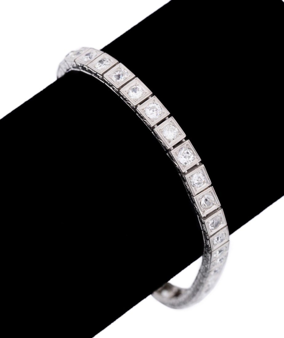 DIAMOND & PLATINUM TENNIS BRACELET (1 of 5)
