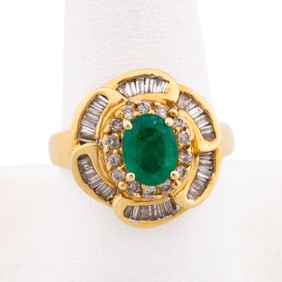 EMERALD, DIAMOND & 14K YELLOW GOLD RING