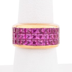 INVISIBLE SET PINK SAPPHIRE 18K YELLOW GOLD RING
