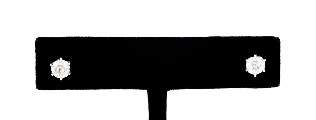 DIAMOND & 14K YELLOW GOLD STUD EARRINGS (1 of 5)