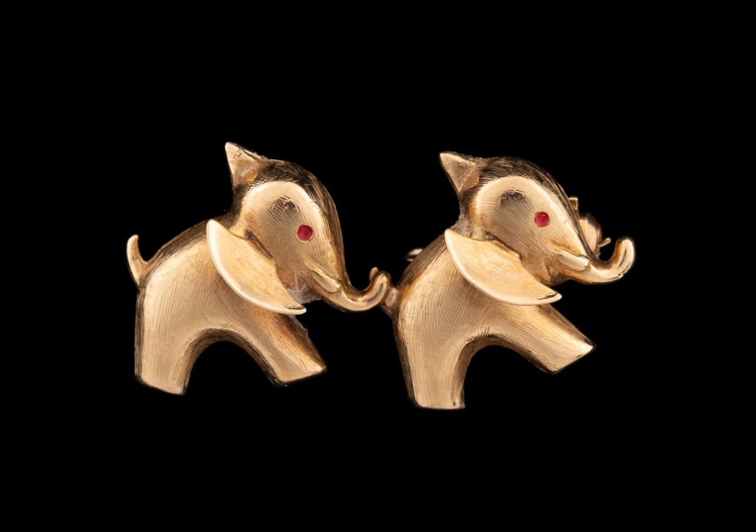 ITALIAN, MARCHING ELEPHANTS 18K YELLOW GOLD PIN (1 of 6)
