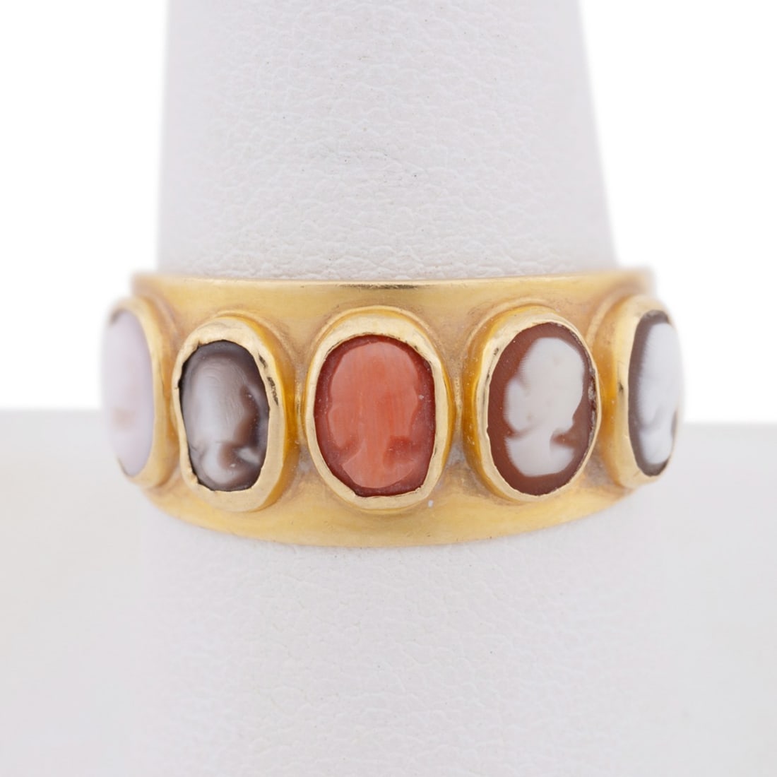 16K YELLOW GOLD CAMEO BAND RING (1 of 6)