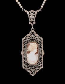 14K WHITE GOLD SHELL CAMEO PENDANT NECKLACE