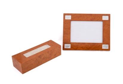 LALIQUE 'RAISINS' CRYSTAL BURLWOOD BOX AND FRAME