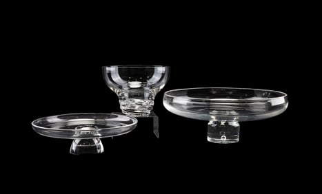 3 PIECES OF CRYSTAL TABLEWARE, INCLUDING STEUBEN