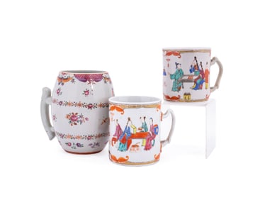 THREE CHINESE EXPORT PORCELAIN MUGS