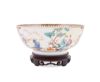 CHINESE EXPORT PUNCH BOWL ON STAND