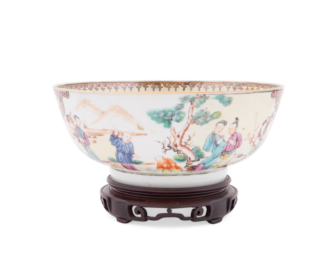 CHINESE EXPORT PUNCH BOWL ON STAND