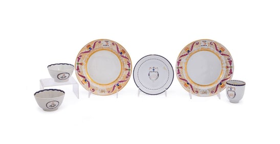 SIX PIECES OF CHINESE EXPORT PORCELAIN