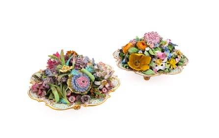 MANNER MINTON, PAIR OF TROMPE L'OEIL FLORAL DISHES
