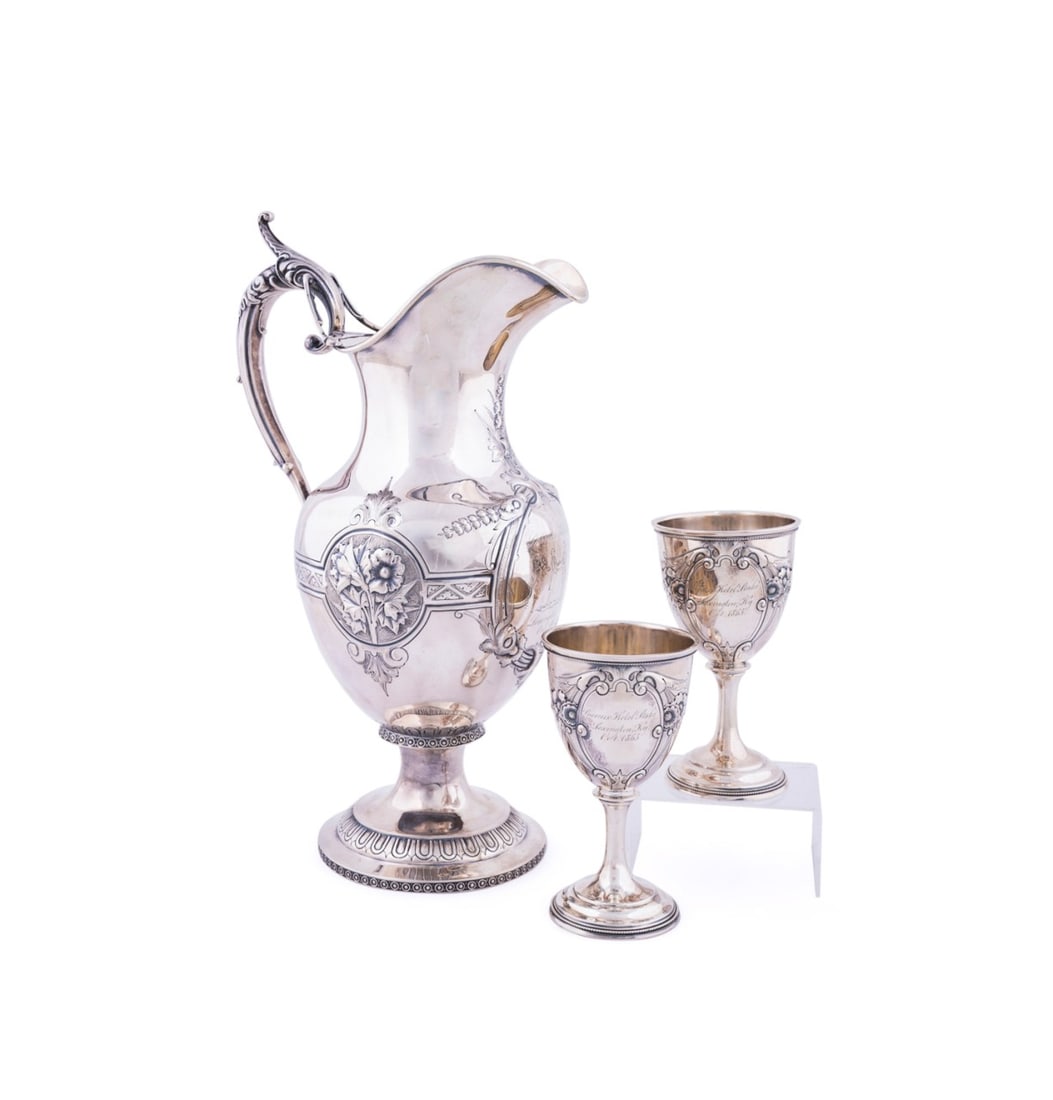 AMERICAN SILVER EQUESTRIAN TROPHY EWER & 2 GOBLETS (1 of 7)