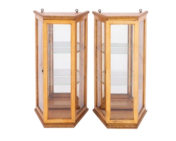 PAIR OF ITALIAN GILTWOOD WALL VITRINE CABINETS