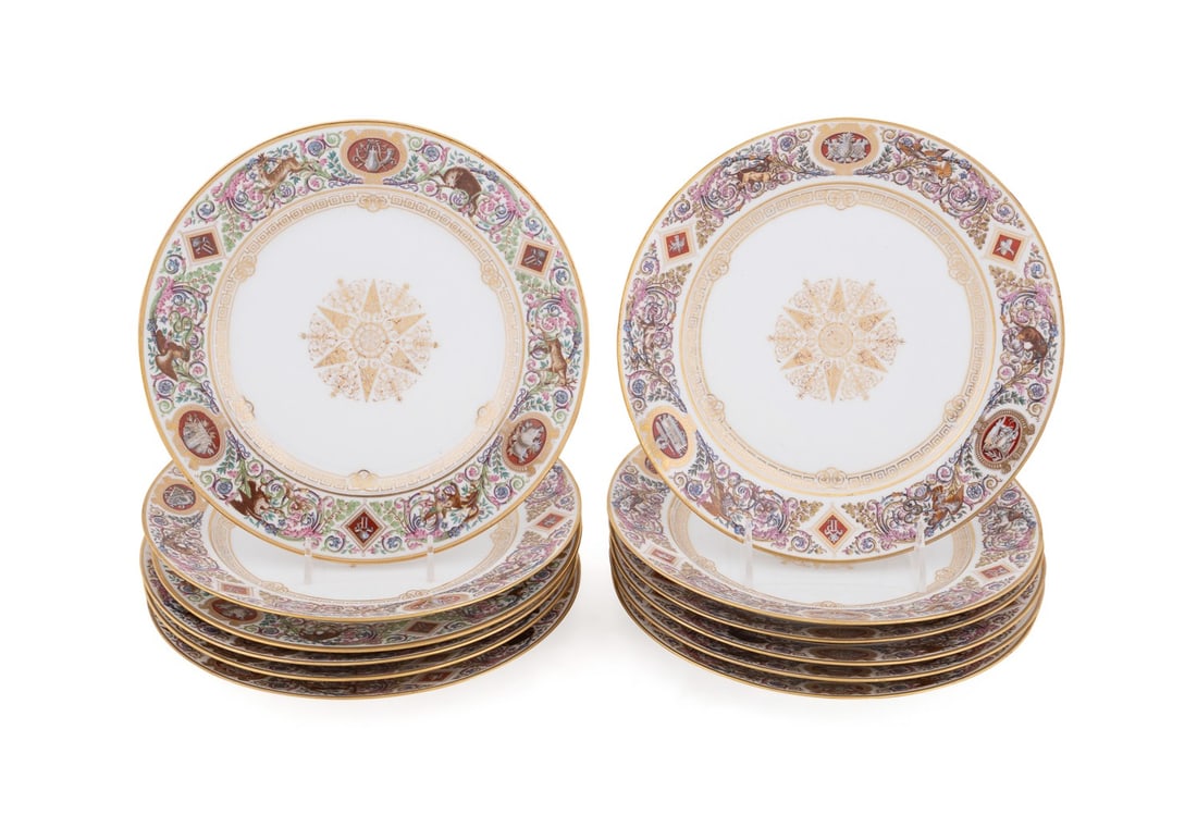 SEVRES STYLE, 12 ROYAL HUNTING SERVICE PLATES (1 of 7)