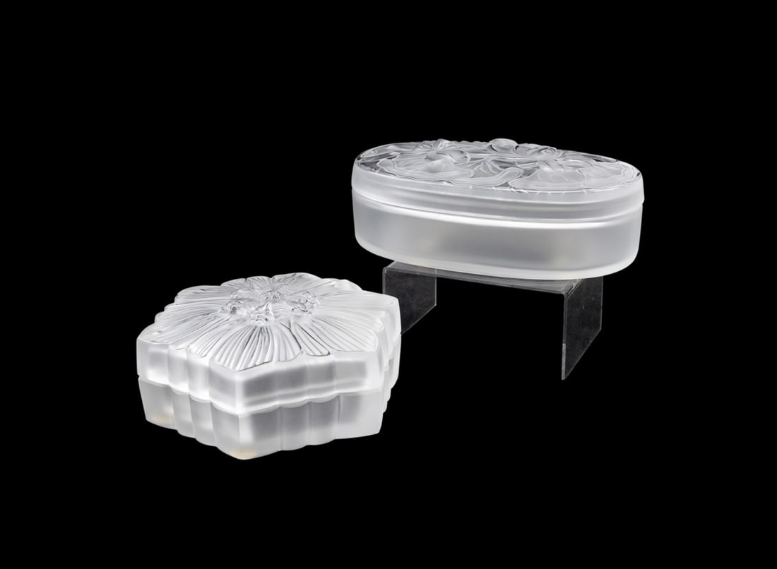 LALIQUE, 'LILY' AND 'LOTUS' DRESSER BOXES (1 of 10)