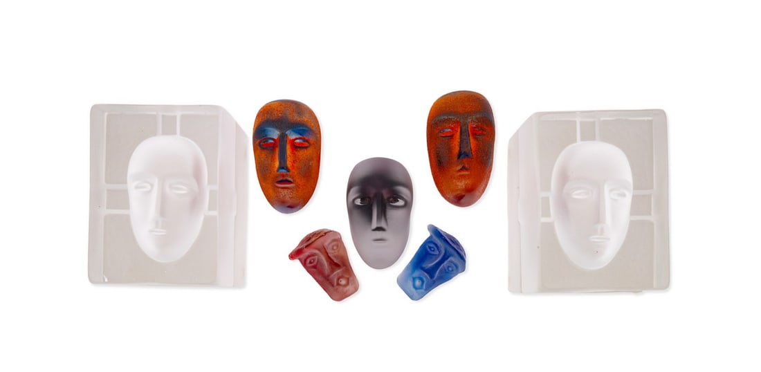 BERTIL VALLIEN FOR KOSTA BODA, 5 ART GLASS WORKS: Various manufacturers, 20th century. Five-piece collection of Studio art glass head sculptures comprising, three pieces from the Brains series by Bertil Vallien (Swedish, born 1938) for Kosta Boda (Sw