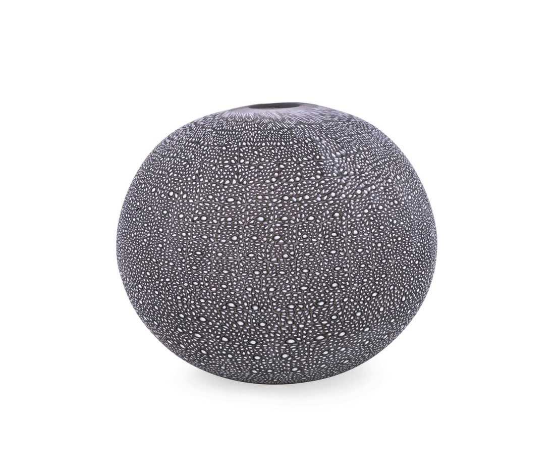 LYNDSAY PATTERSON, LARGE GREY 'KINA' VASE, 2009 (1 of 6)