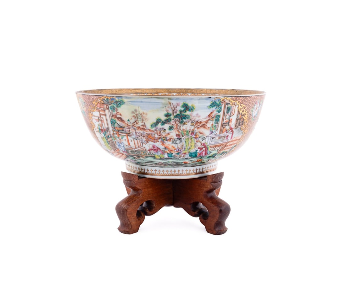 CHINESE EXPORT PORCELAIN PUNCH BOWL ON STAND (1 of 9)