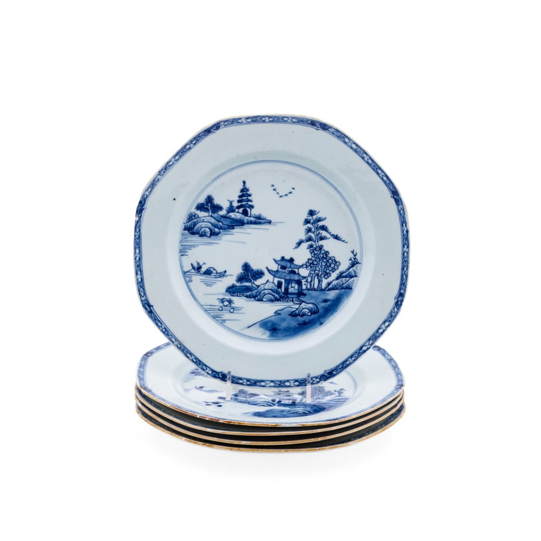 FIVE CHINESE EXPORT BLUE AND WHITE PLATES (1 of 4)