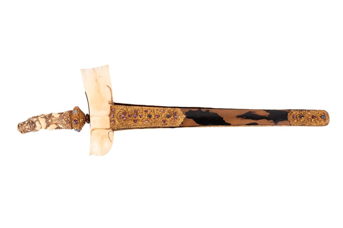 INDONESIAN JEWELED GOLD & CARVED HILT KRIS DAGGER (1 of 10)