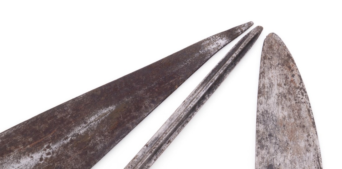 THREE ANTIQUE EDGED WEAPONS - 5