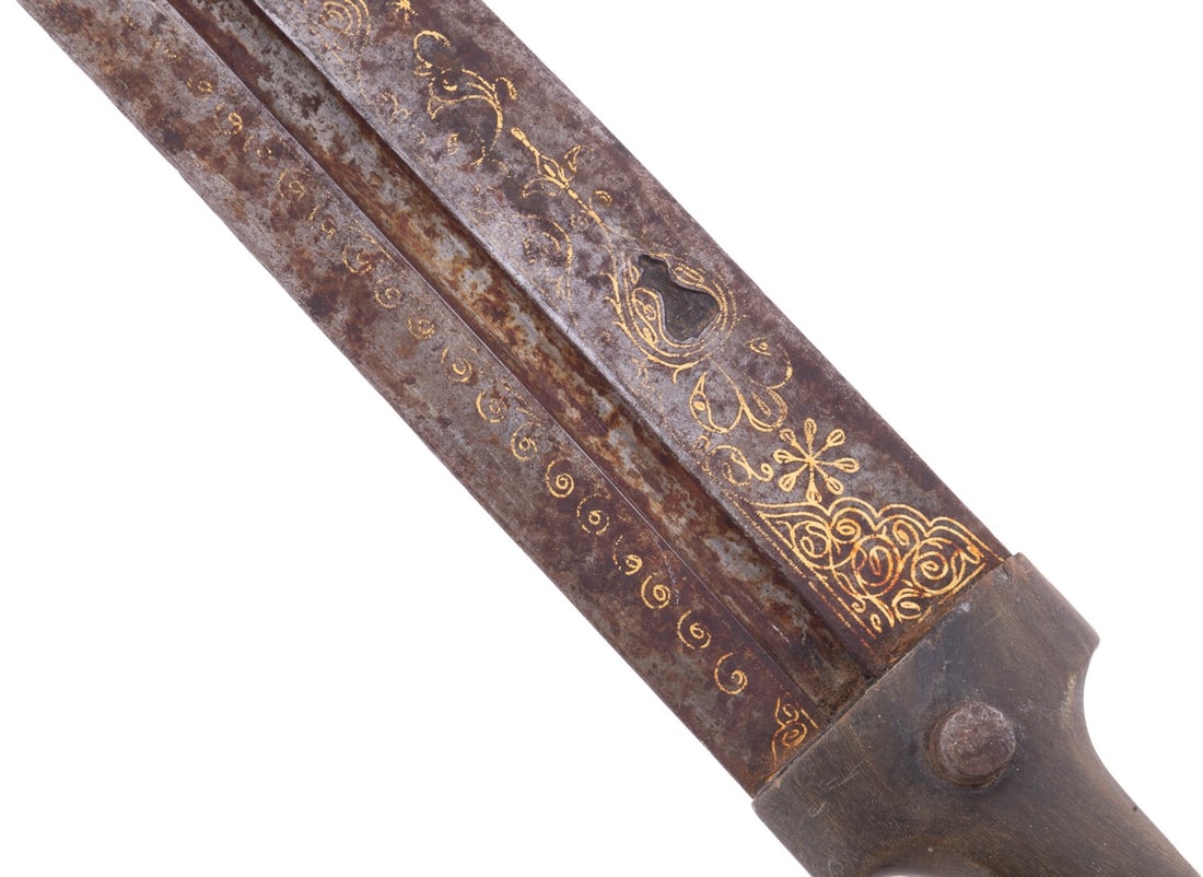 THREE ANTIQUE EDGED WEAPONS - 9