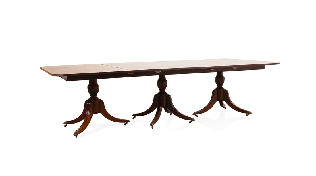 GEORGIAN STYLE MAHOGANY PEDESTAL DINING TABLE (1 of 6)