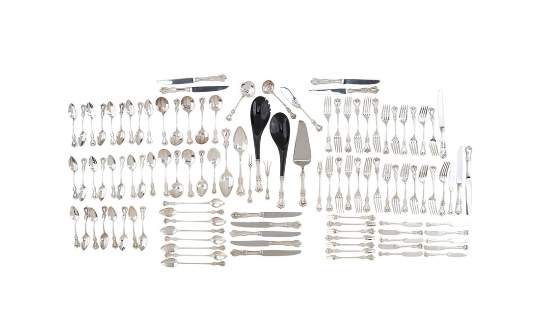 TOWLE 'OLD COLONIAL' STERLING FLATWARE FOR 8 (1 of 12)