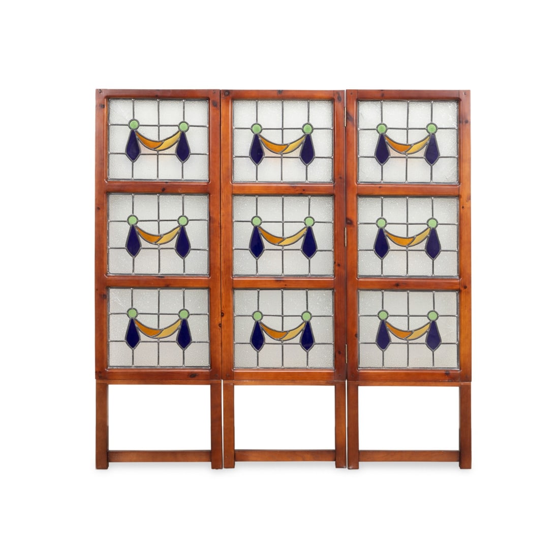 ARTS & CRAFTS LEADED & STAINED GLASS FLOOR SCREEN (1 of 10)