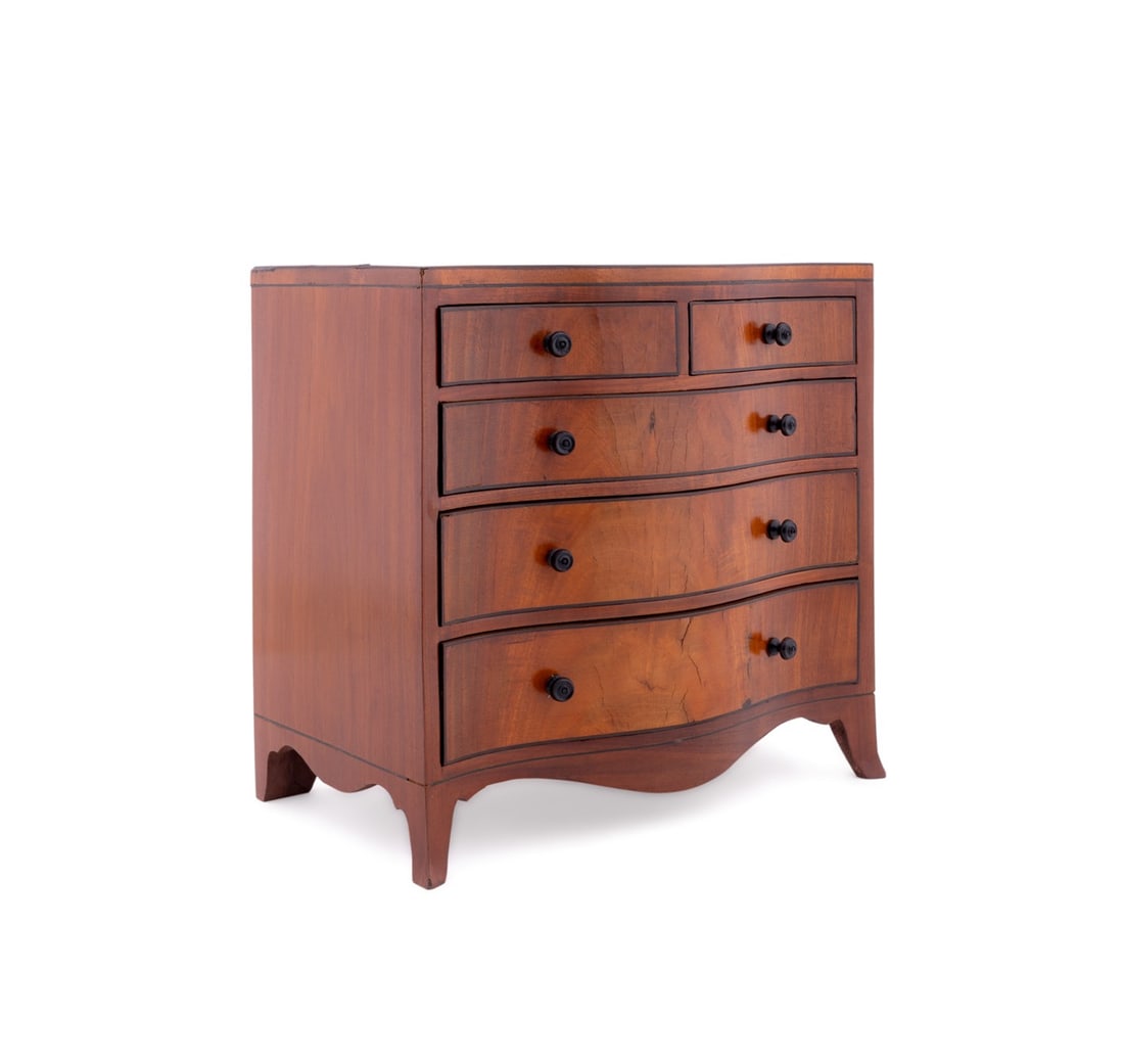 GEORGIAN STYLE MINIATURE 5-DRAWER SERPENTINE CHEST (1 of 7)