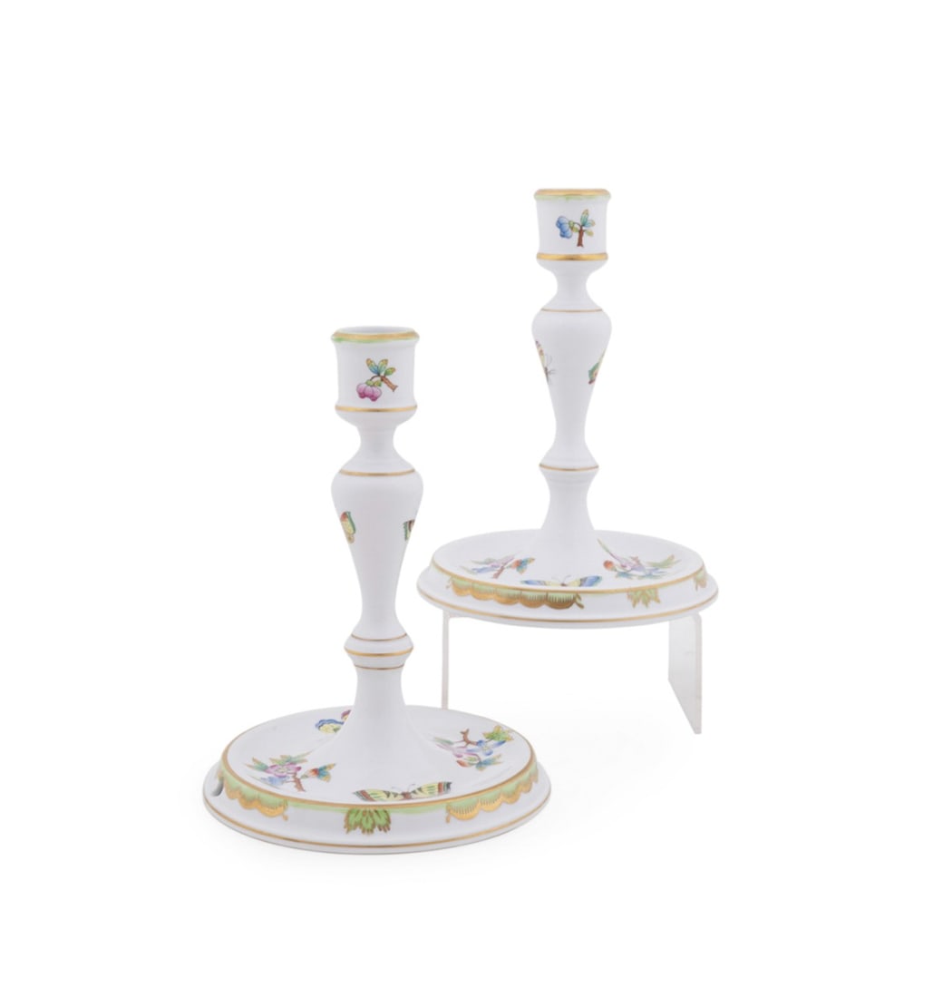HEREND, PAIR OF 'QUEEN VICTORIA' CANDLESTICKS (1 of 8)