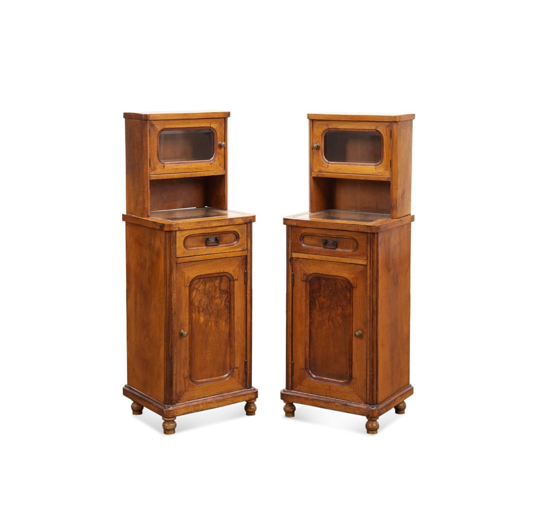 PAIR OF 20TH CENTURY WALNUT BEDSIDE TABLES (1 of 6)