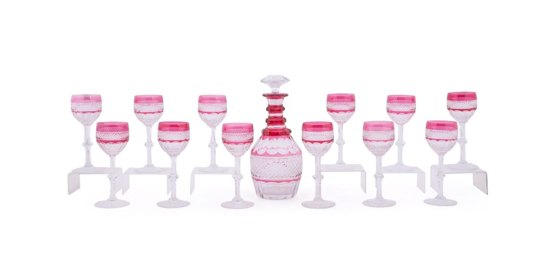 ST. LOUIS, 12 'TRIANON' WINE GLASSES & 1 DECANTER (1 of 6)