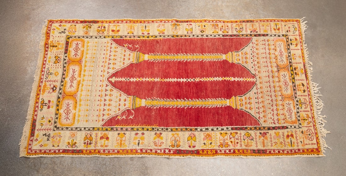 TURKISH 20TH C. HANDWOVEN OUSHAK, BEIGE/RED/GOLD: Turkish, 20th century. Handwoven Oushak rug having a beige field with red, gold, salmon, and pink accents. Provenance: The Estate of Edward and Mary Ellen Gillespie, Mount Pleasant, SC. Approximate di