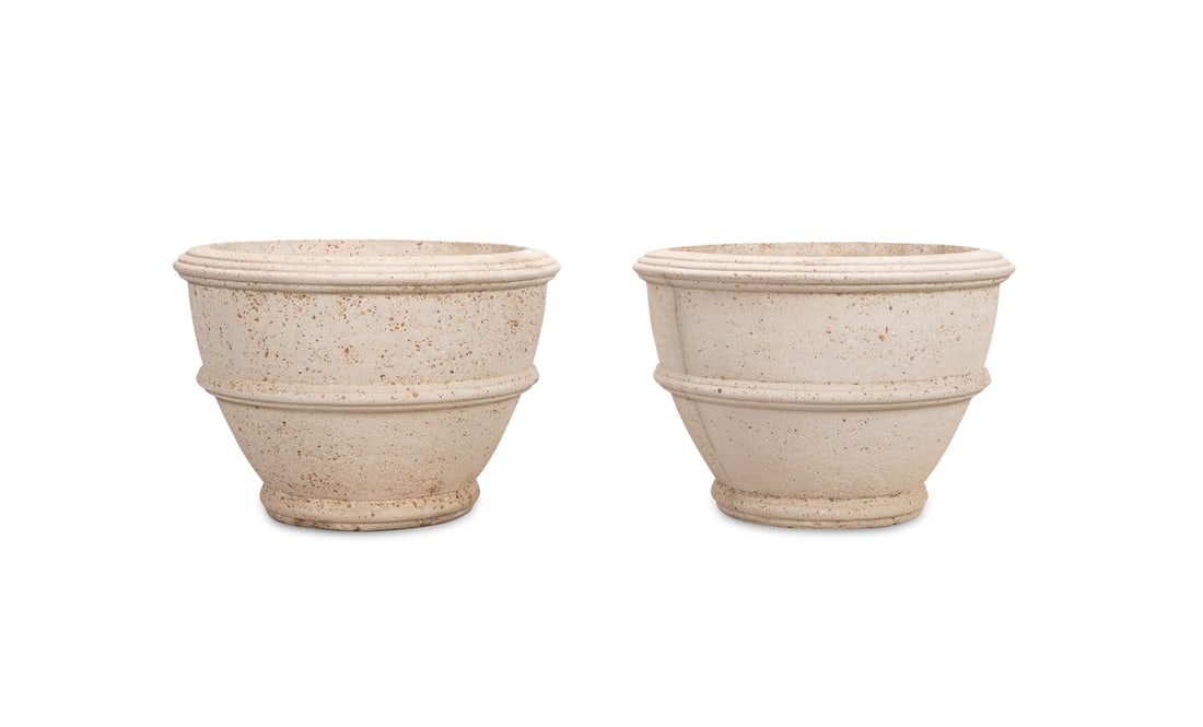 PAIR OF LARGE CAST STONE AGGREGATE GARDEN PLANTER: American or European, late 20th to early 21st century. Pair of large circular cast stone garden planter with pleasing visible aggregate gravel, apparently unmarked. Approximate dimensions: h. 25", dia