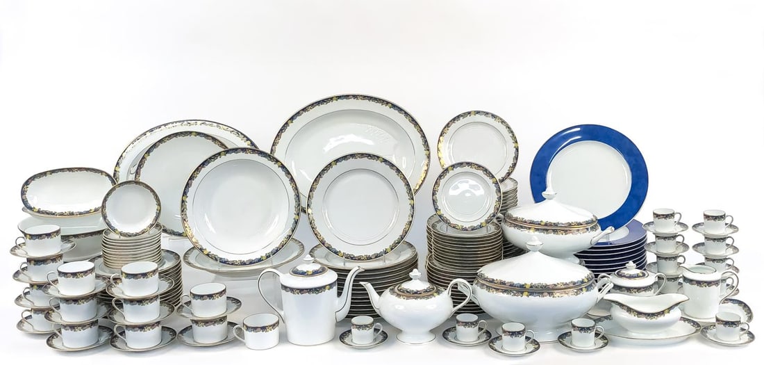 BERNARDAUD LIMOGES "FIORINI" DINNER SERVICE, 170PC (1 of 7)