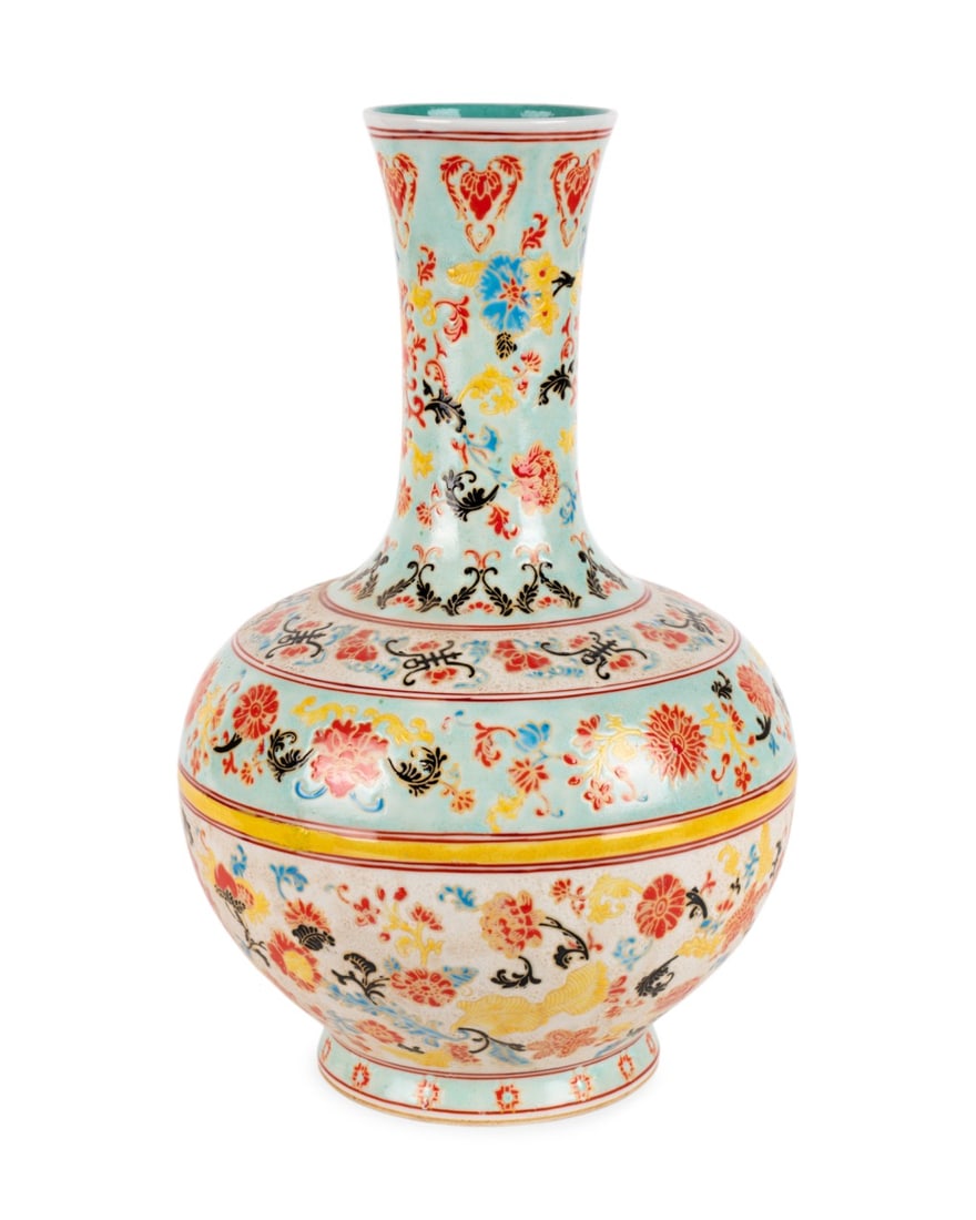 CHINESE QIANLONG STYLE POLYCHROME VASE (1 of 9)