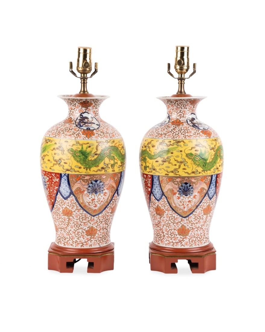 PAIR OF CHINESE PORCELAIN VASE MOUNTED LAMPS (1 of 9)