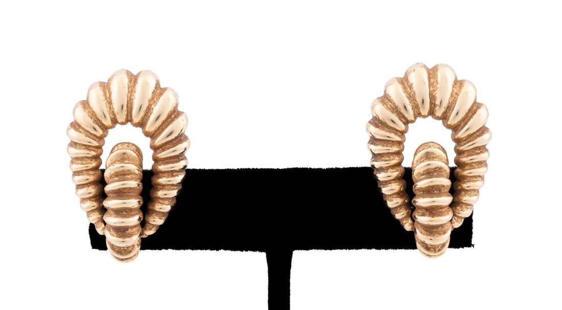 14K YELLOW GOLD RIBBED MOTIF EARRINGS (1 of 5)