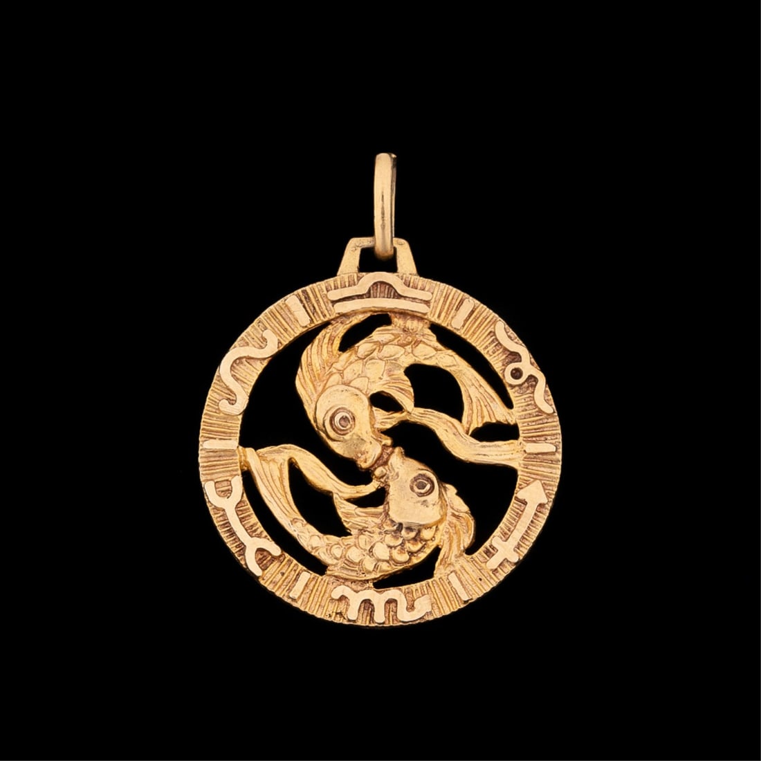 PISCES MOTIF 18K YELLOW GOLD PENDANT (1 of 5)