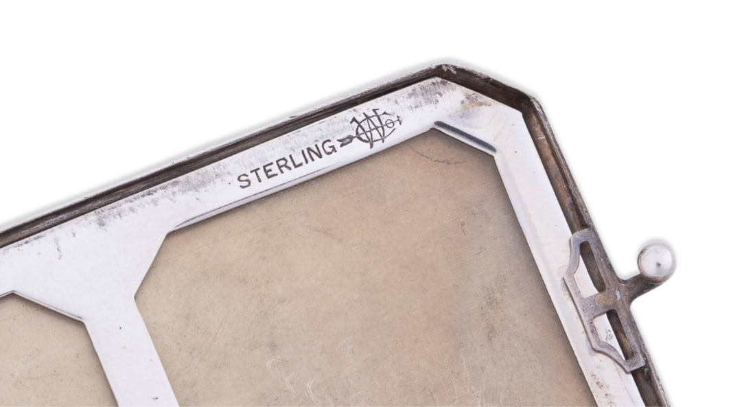 RECTANGULAR STERLING SILVER LOCKET ON CHAIN - 10