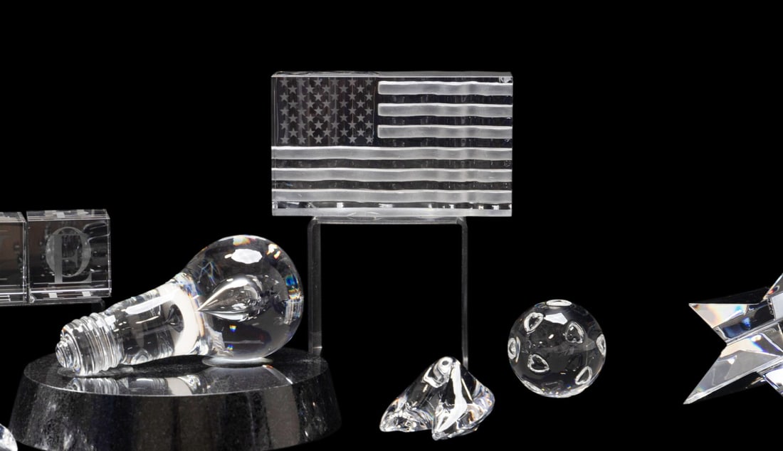 TWELVE STEUBEN/STEUBEN-STYLE CRYSTAL OBJECTS - 4