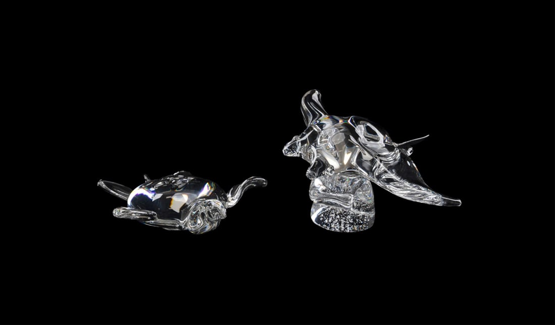 STEUBEN, 2 RARE CRYSTAL FIGURINES, TURTLE/STINGRAY (1 of 10)