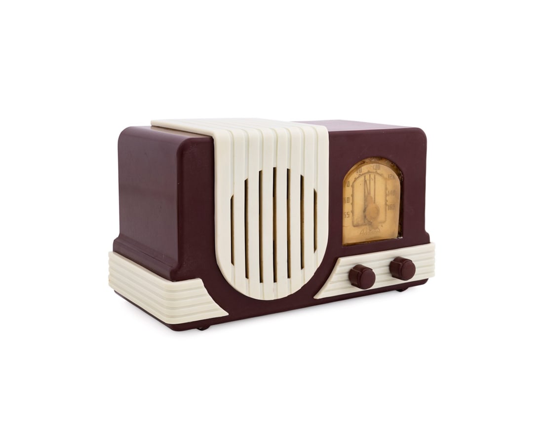 ADDISON MODEL 2-R5A1 'WATERFALL' CATALIN RADIO (1 of 9)