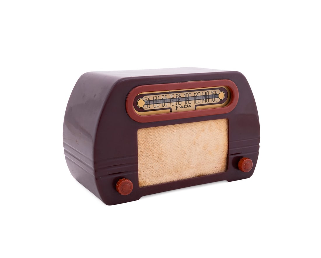 FADA MODEL 652 'TEMPLE' CATALIN MAROON RADIO (1 of 9)