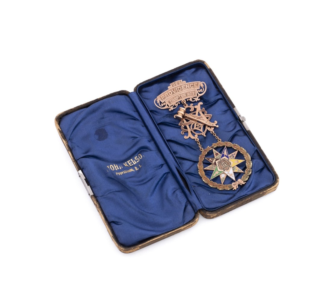 ORDER OF THE EASTERN STAR 1900 MEDAL, 14K GOLD (1 of 8)