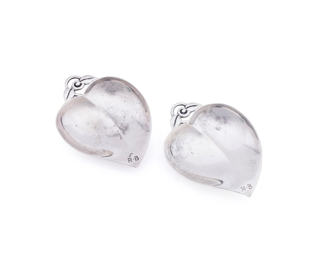 TIFFANY & CO., PAIR OF MCM STERLING NUT DISHES (1 of 5)