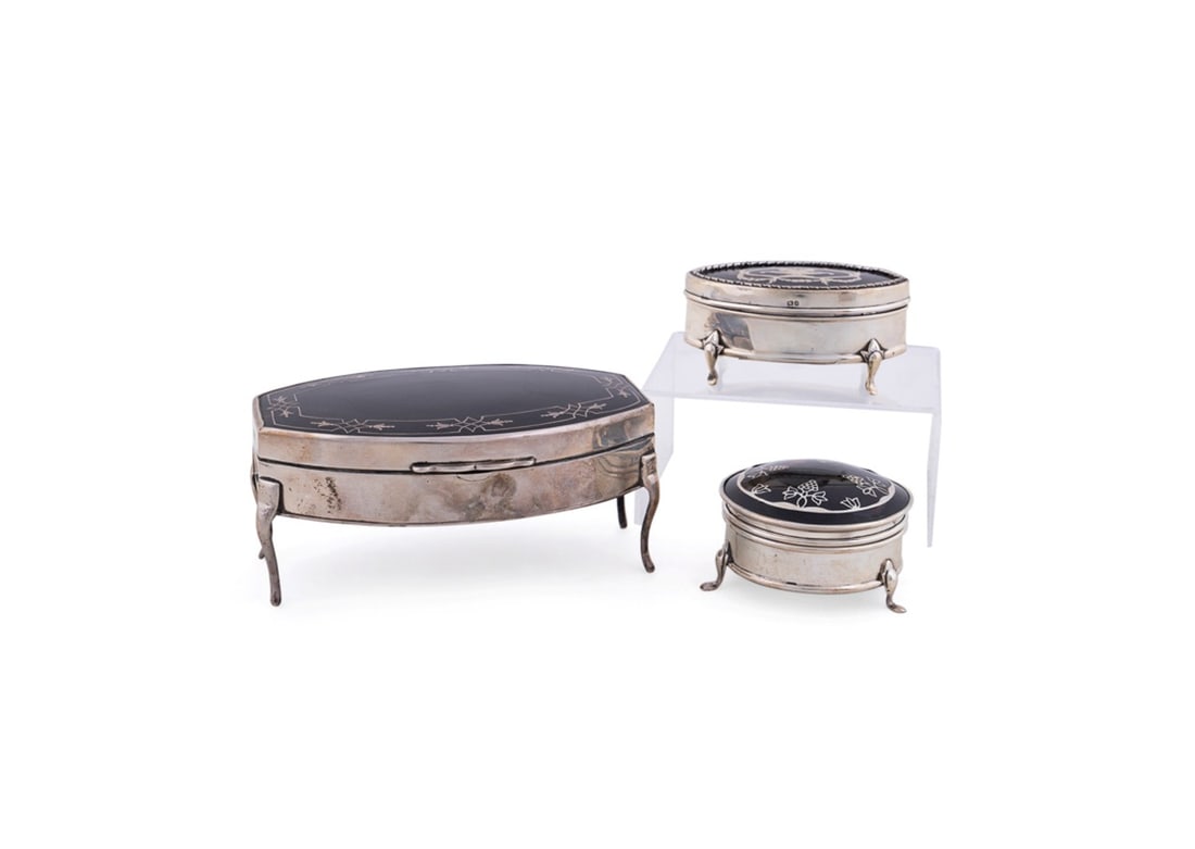 3 ENGLISH FOOTED STERLING & SHELL DRESSER BOXES: English, early 20th century. Group of three silver overlay shell mounted dresser and jewelry boxes, comprising one two Birmingham and one Cohen & Charles (English, reg. 1895-1910) 1906 lozenge-form bo