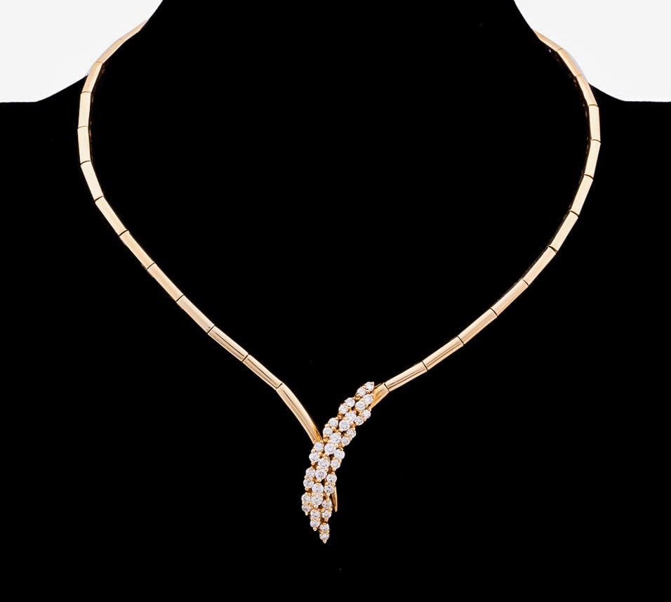 YELLOW GOLD AND DIAMOND V SHAPE NECKLACE (1 of 7)